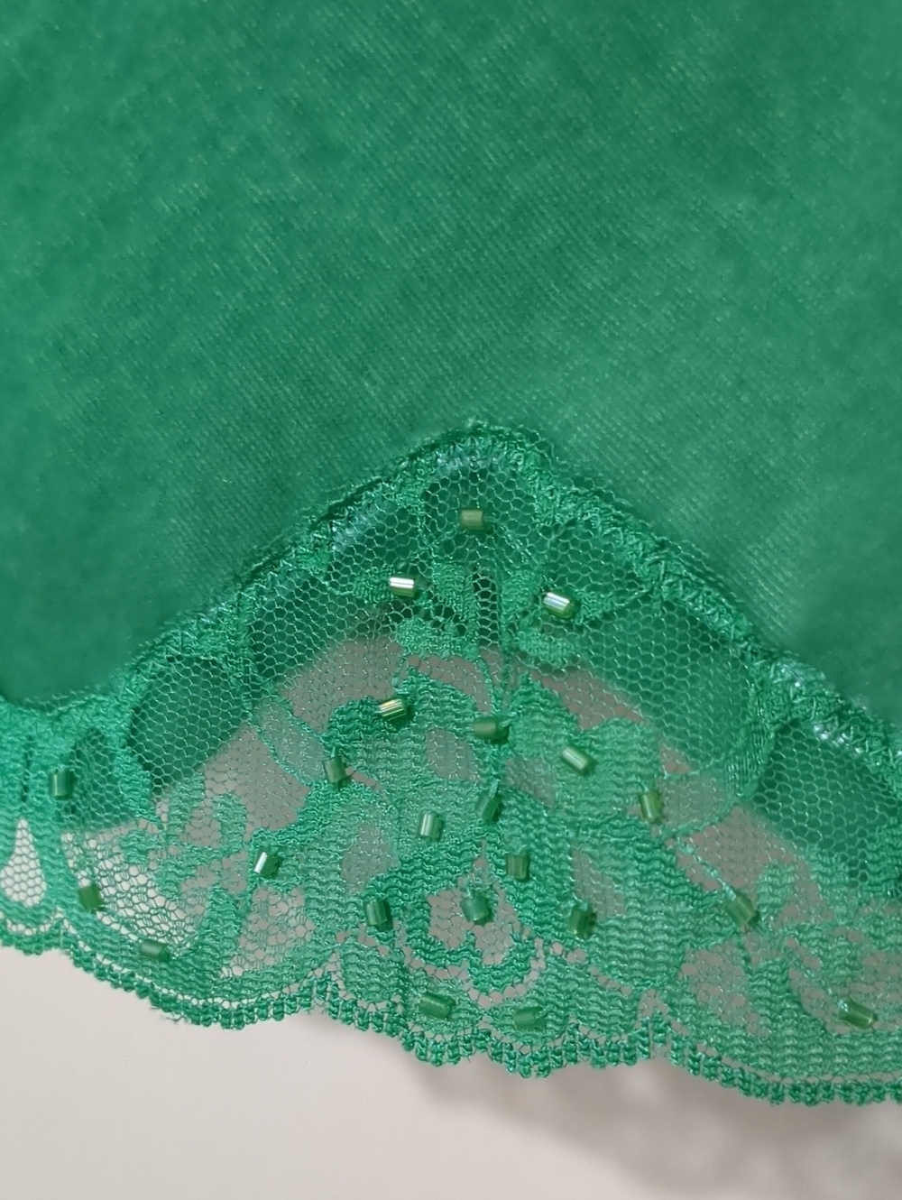 Karen Kane Velvet Lace Trim V Neck Tank Top Cami Beaded Green Size M - Picture 3 of 10
